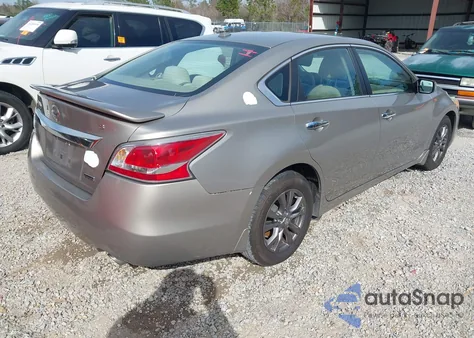 2015 Nissan Altima 2.5 S из США, поврежденный, VIN 1N4AL3AP3FN916116